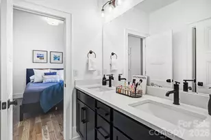 2852 Dorchester Pl, Charlotte, NC 28209 - Photo 32