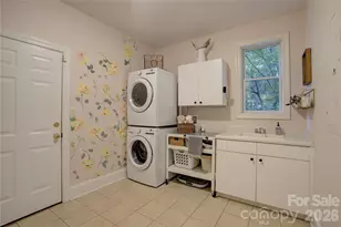 25 Madelyn Ln, Fairview, NC 28730 - Photo 18