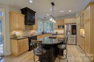 25 Madelyn Ln, Fairview, NC 28730 - Photo 8