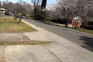 1907 Jennings St, Charlotte, NC 28216 - Photo 10