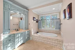 4901 Carmel Park Dr, Charlotte, NC 28226 - Photo 18