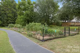 17919 Kings Point Dr, Cornelius, NC 28031 - Photo 24