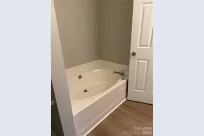 2224 Winthrop Chase Drive, Charlotte, NC 28212 - Photo 16