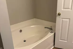 2224 Winthrop Chase Dr, Charlotte, NC 28212 - Photo 16