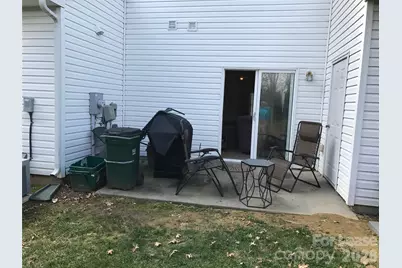 2224 Winthrop Chase Drive, Charlotte, NC 28212 - Photo 2