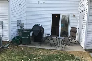 2224 Winthrop Chase Dr, Charlotte, NC 28212 - Photo 2