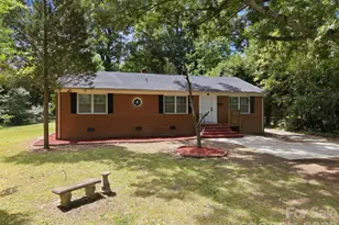 631 Townsend Ave, Gastonia, NC 28052 - Photo 2