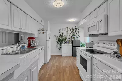 5839 Harris Grove Lane, Charlotte, NC 28212 - Photo 8