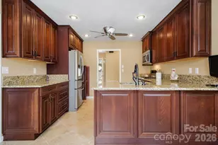 3100 Cove Loop Rd, Hendersonville, NC 28739 - Photo 16