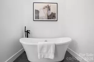 1207 39th Avenue NE, Hickory, NC 28601 - Photo 22