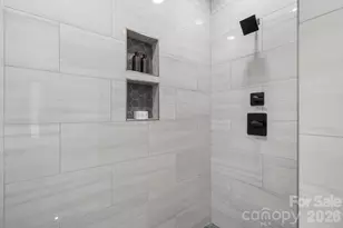 1207 39th Avenue NE, Hickory, NC 28601 - Photo 22