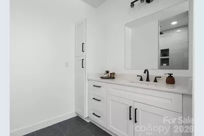 1207 39th Avenue NE, Hickory, NC 28601 - Photo 24