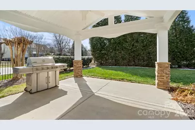 12304 McAllister Park Drive, Charlotte, NC 28277 - Photo 32