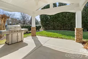 12304 McAllister Park Dr, Charlotte, NC 28277 - Photo 32