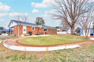 402 N Cherry St, Cherryville, NC 28021 - Photo 40