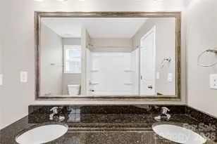 8813 Douglas Palace Ct, Charlotte, NC 28278 - Photo 32