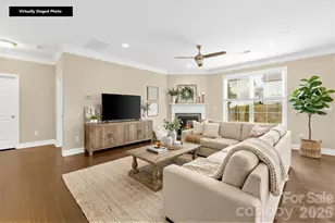 8813 Douglas Palace Ct, Charlotte, NC 28278 - Photo 10