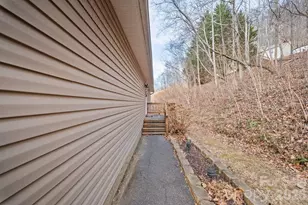 76 Hershel Ln, Swannanoa, NC 28778 - Photo 16