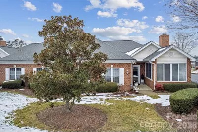 8577 Highland Glen Drive, Charlotte, NC 28269 - Photo 4