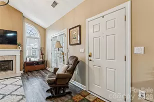 8577 Highland Glen Dr, Charlotte, NC 28269 - Photo 6