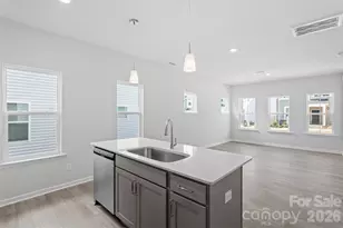 5861 Tuckaseegee Rd, Charlotte, NC 28208 - Photo 6