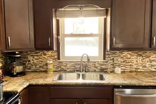 72 Pleasant Garden Dr, Taylorsville, NC 28681 - Photo 10