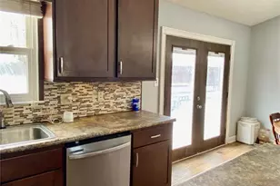 72 Pleasant Garden Dr, Taylorsville, NC 28681 - Photo 10