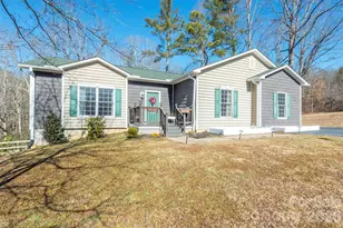 243 Scenic Ridge Dr, Hendersonville, NC 28792 - Photo 2