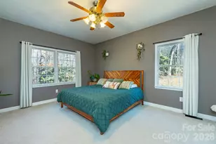 243 Scenic Ridge Dr, Hendersonville, NC 28792 - Photo 18