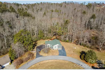 243 Scenic Ridge Drive, Hendersonville, NC 28792 - Photo 4