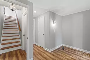 1717 Woodvalley Dr, Charlotte, NC 28216 - Photo 4