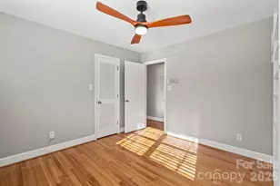 1717 Woodvalley Dr, Charlotte, NC 28216 - Photo 14