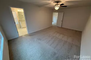 8627 Harris Lake Ln, Charlotte, NC 28269 - Photo 14