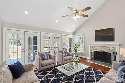 4711 Mountain Point Lane, Charlotte, NC 28216 - Photo 10