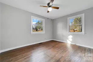 19 Trowbridge Ln, Brevard, NC 28712 - Photo 14