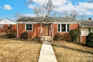 19 Trowbridge Ln, Brevard, NC 28712 - Photo 2