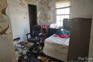 560 5th St, Chester, SC 29706 - Photo 4