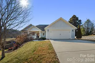 5 Magnolia Farms Dr, Asheville, NC 28806 - Photo 2