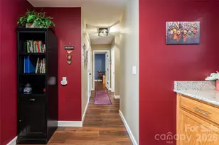 92 Wiltshire Cir, Fletcher, NC 28732 - Photo 16