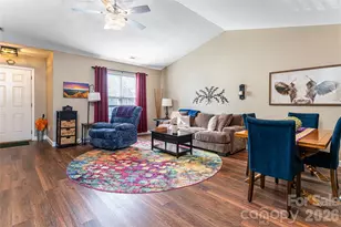 92 Wiltshire Cir, Fletcher, NC 28732 - Photo 6