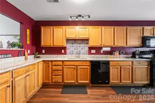 92 Wiltshire Cir, Fletcher, NC 28732 - Photo 12