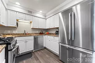 3520 Colony Rd, Charlotte, NC 28211 - Photo 4