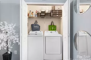 10783 Holly Ridge Blvd, Charlotte, NC 28216 - Photo 8