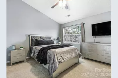 10783 Holly Ridge Boulevard, Charlotte, NC 28216 - Photo 12