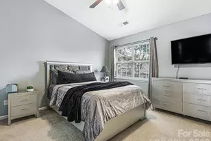 10783 Holly Ridge Blvd, Charlotte, NC 28216 - Photo 12