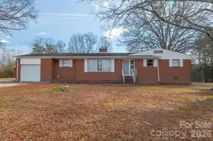 1099 S Potter Rd, Lancaster, SC 29720 - Photo 2