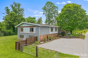 419 E Blue Ridge Rd, East Flat Rock, NC 28726 - Photo 42