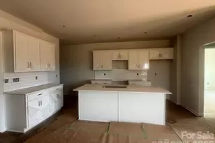 207 Rodeo Dr, Shelby, NC 28150 - Photo 2