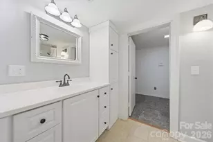 1215 6th St NW, Hickory, NC 28601 - Photo 26