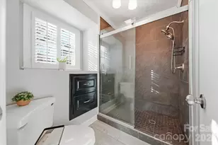 1215 6th St NW, Hickory, NC 28601 - Photo 14